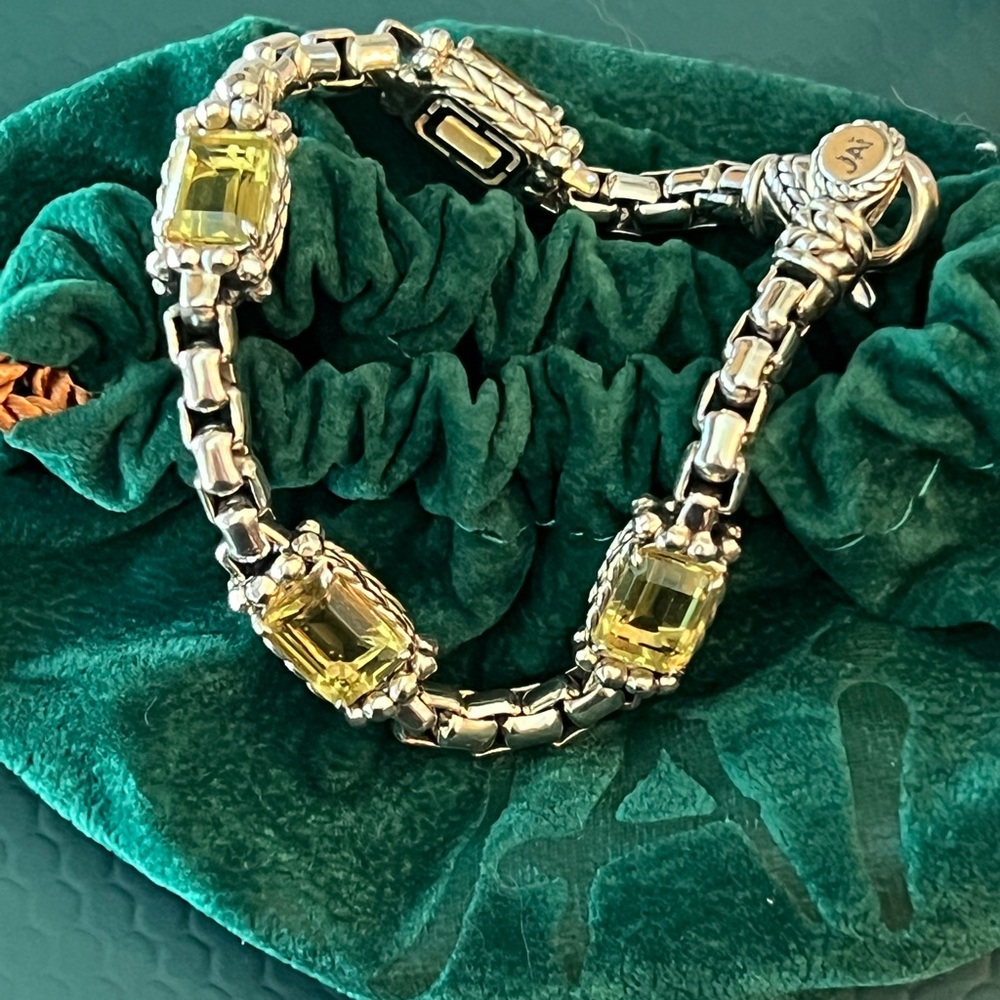 JAI Sterling Olive Quartz Gemstone Bracelet
